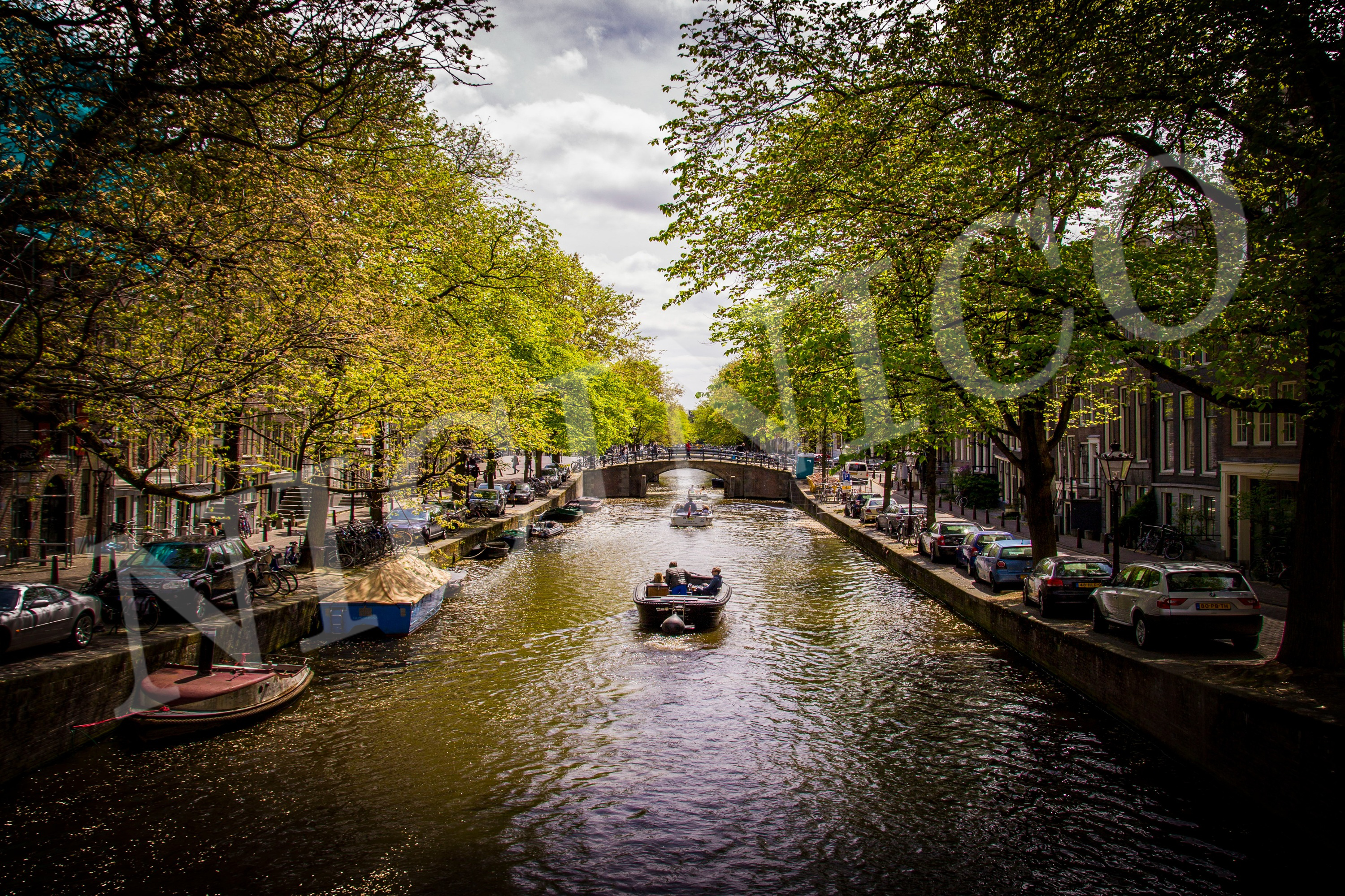 Amsterdam Canals · architecture photographed in Amsterdam, NL